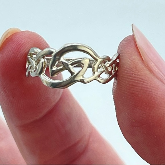 Vintage Sterling Silver Celtic Knot Ring | Open Cut Out Ornamental Design 925 - Picture 1 of 14